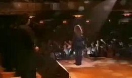 娱乐吃瓜君喷出地球视频,揭秘宇宙级吃瓜大事件