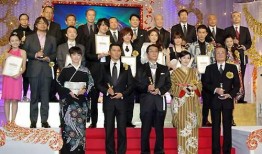 娱乐圈内人真实爆料,揭秘明星真实生活与幕后故事